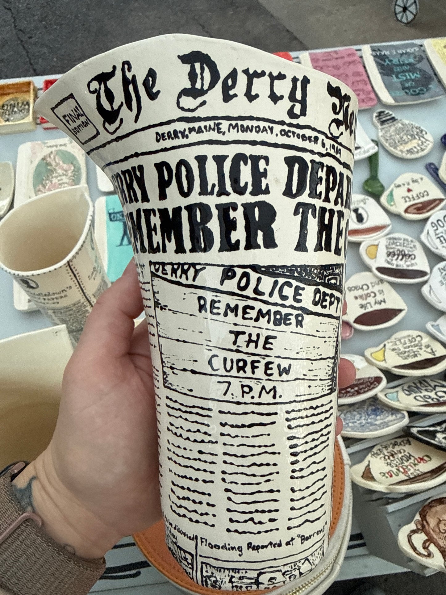 Derry paper vase